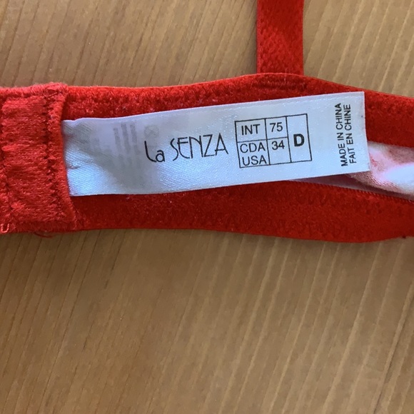 Red Gingham Patterned Bra - Picture 3 of 3